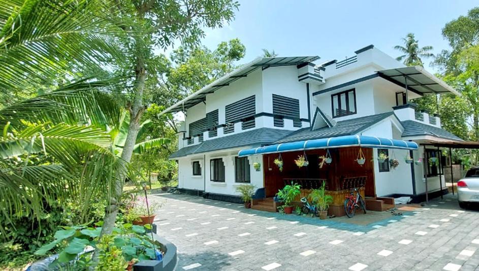 Brothers Home Stay Alappuzha Экстерьер фото